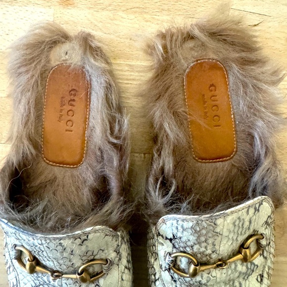 Gucci snakeskin slides with fur trim size 39 women’s - Picture 3 of 5